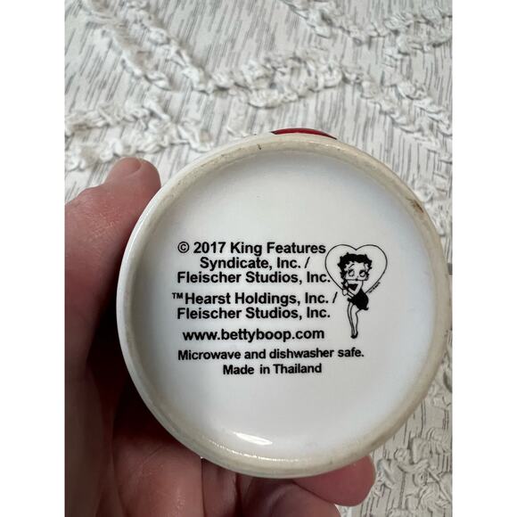 Universal Studios Exclusive Betty Boop Hottie Shot Espresso Cup - Picture 4 of 5